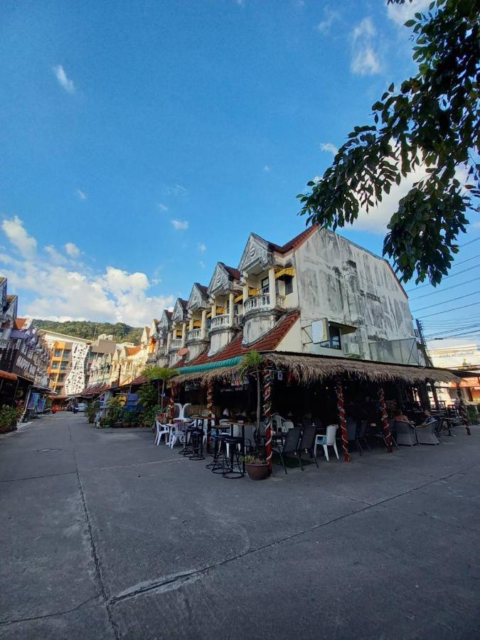 Andaman Place Guesthouse Patong Extérieur photo