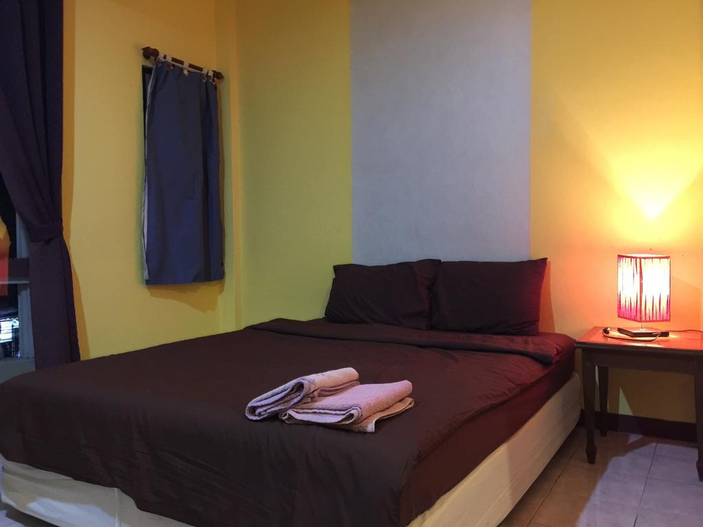 Andaman Place Guesthouse Patong Extérieur photo