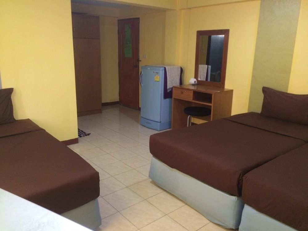 Andaman Place Guesthouse Patong Extérieur photo