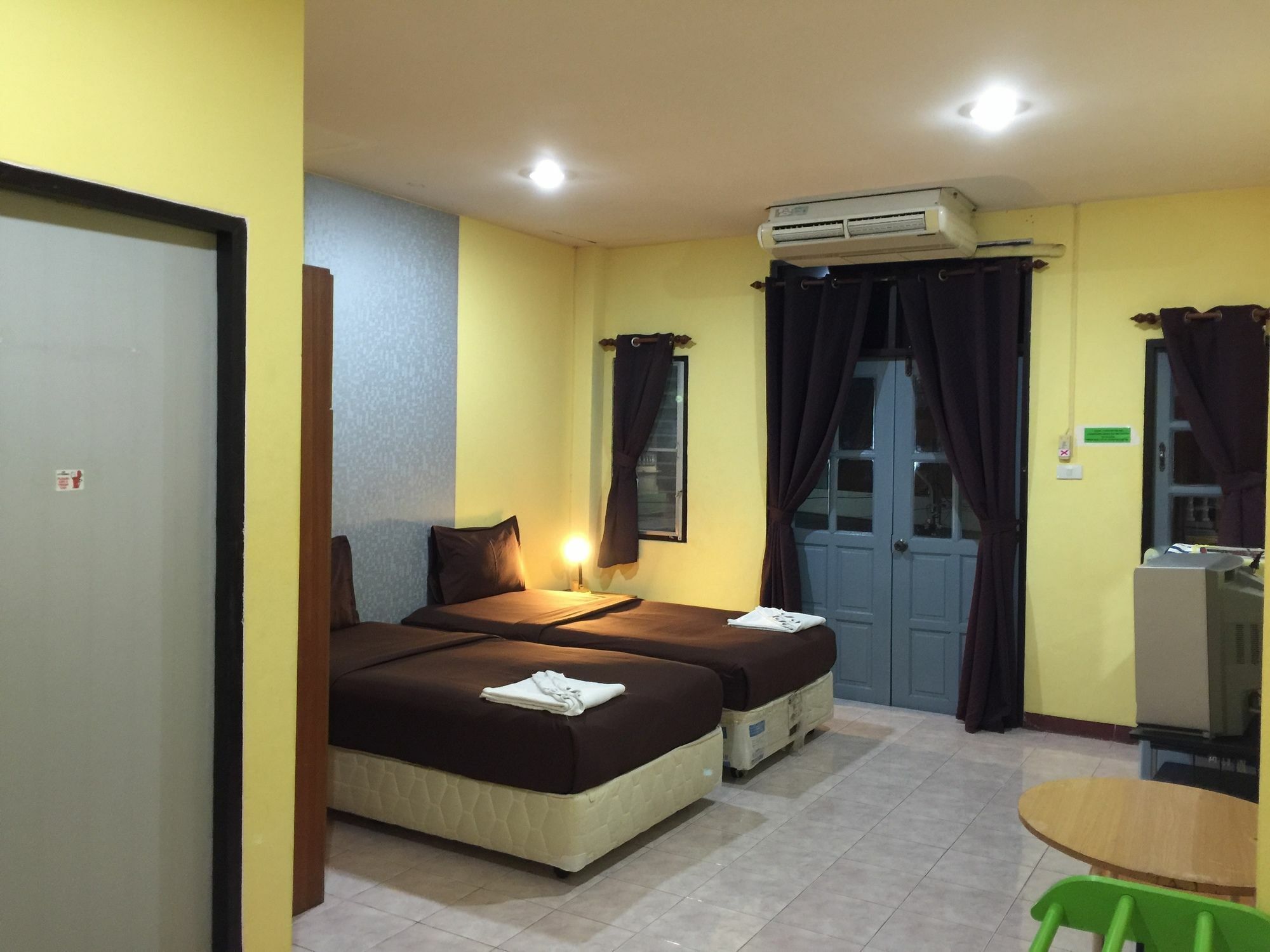 Andaman Place Guesthouse Patong Extérieur photo