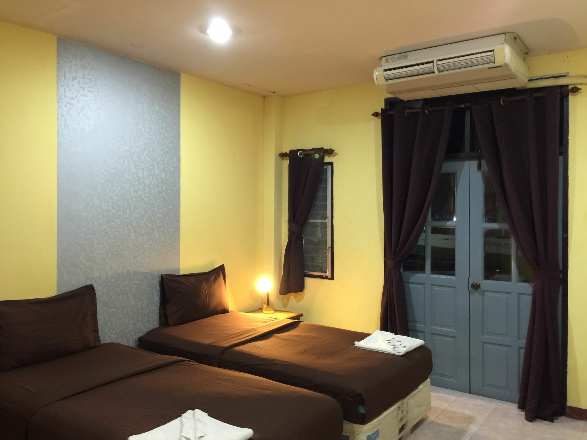 Andaman Place Guesthouse Patong Extérieur photo