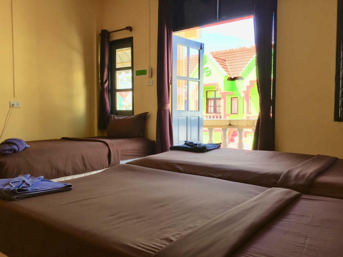 Andaman Place Guesthouse Patong Extérieur photo