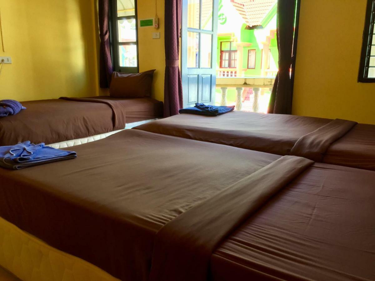 Andaman Place Guesthouse Patong Extérieur photo